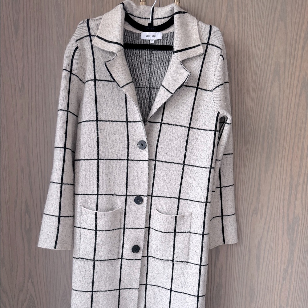 Evereve John + Jenn Black and White Plaid Coatigan / Long Cardigan